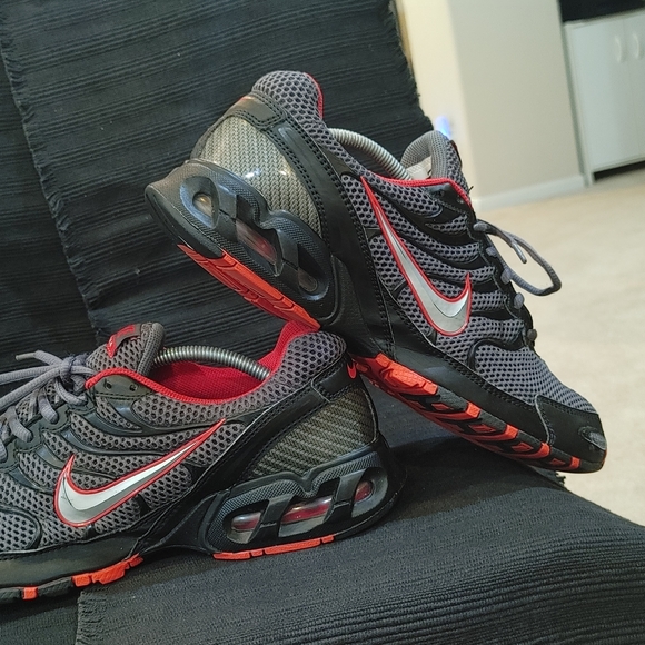 Nike Air Max Gray and Red Sneakers - Picture 4 of 16